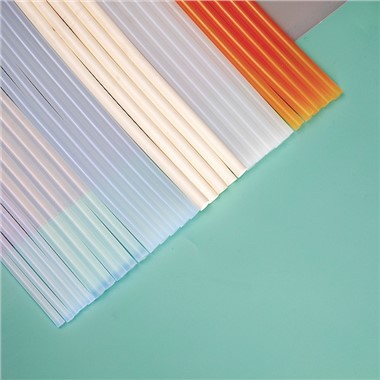 عصا لاصقة تذوب بالحرارة